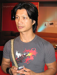 How tall is Dustin Nguyen?
